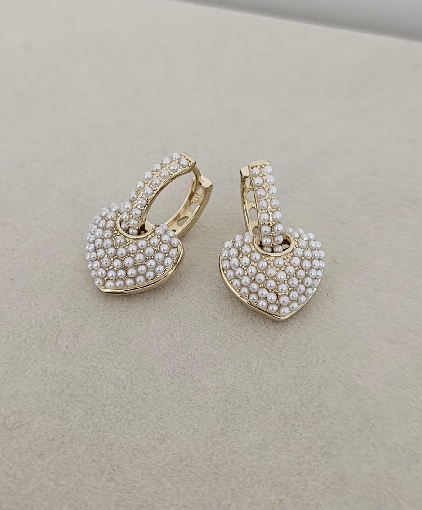 20260527_124742 Hoops with heart and pearls - Imagen 1