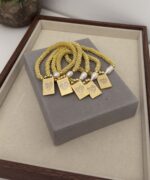 Elastic bracelet with gold plated and pearl