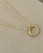 Circular brooch chain