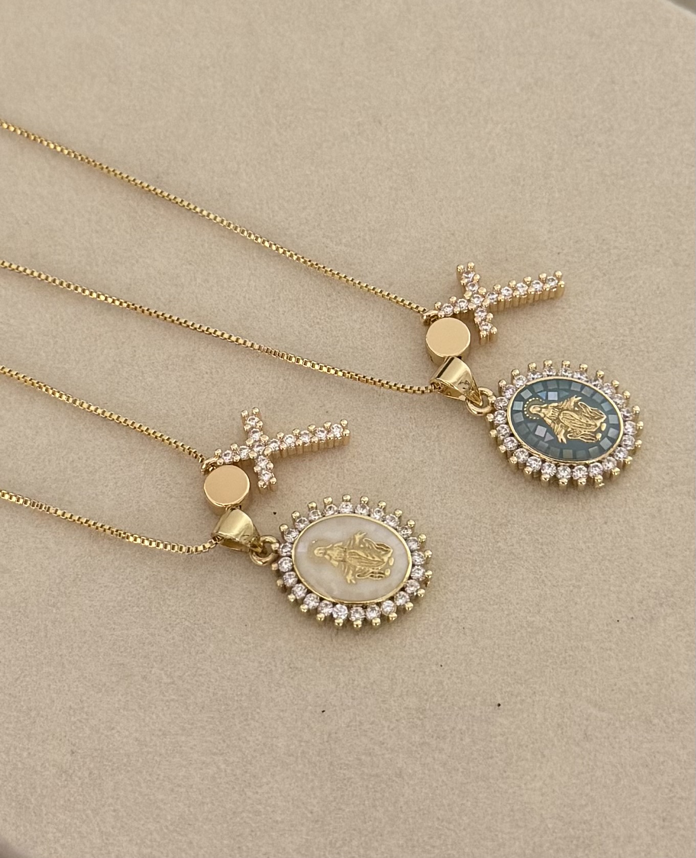 IMG_2296 .Scapular chain and cross, gold plated. - Imagen 1