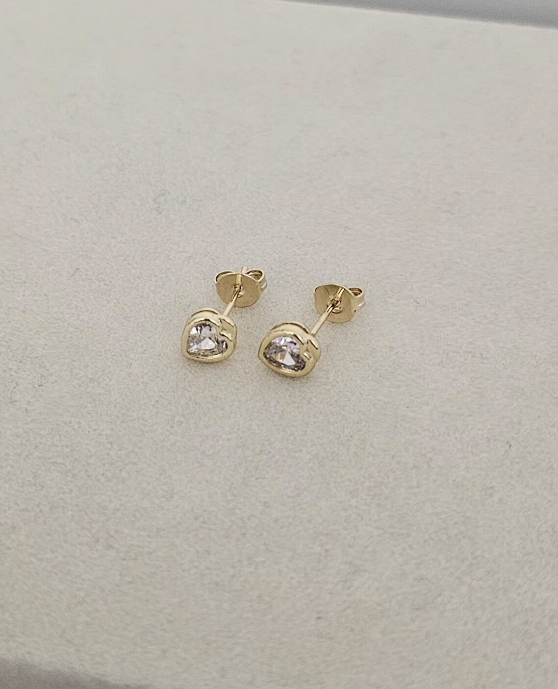 20260527_111622 Zircon Heart - Imagen 1