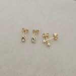 TEARDROP CRYSTAL STUD EARRINGS (PACK OF 2)