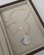 Our Father medallion, long necklace - Imagen 3