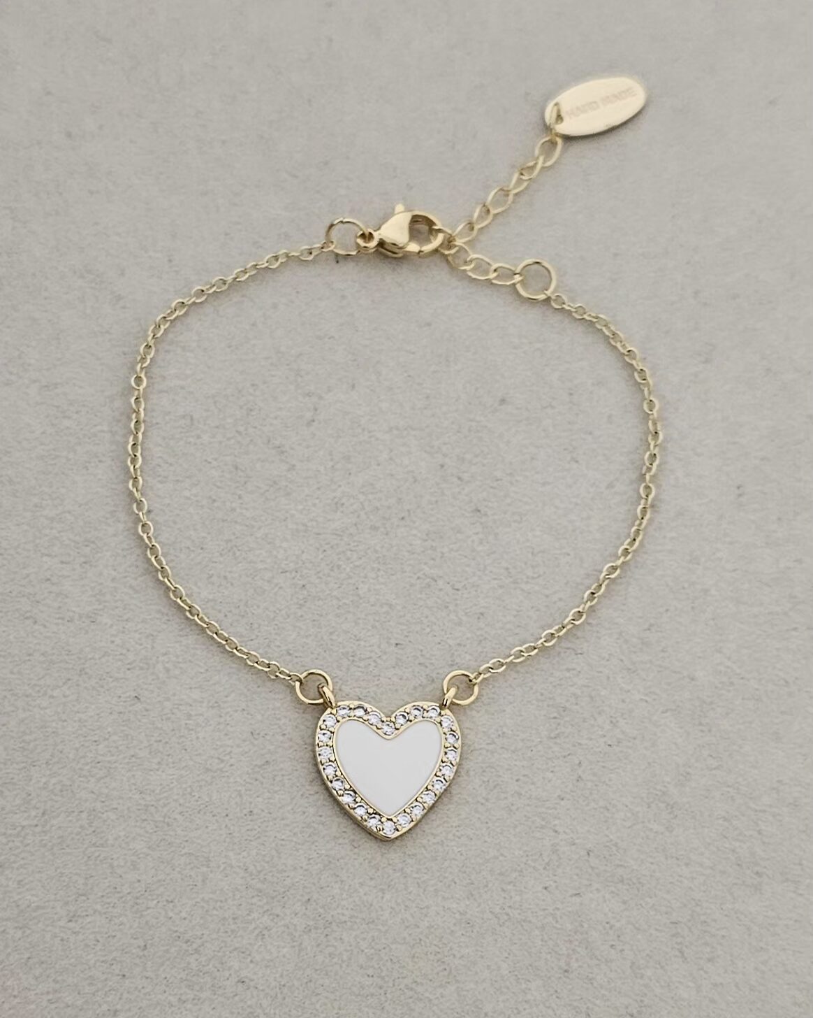 20260803_130453 White Heart bracelet - Imagen 1