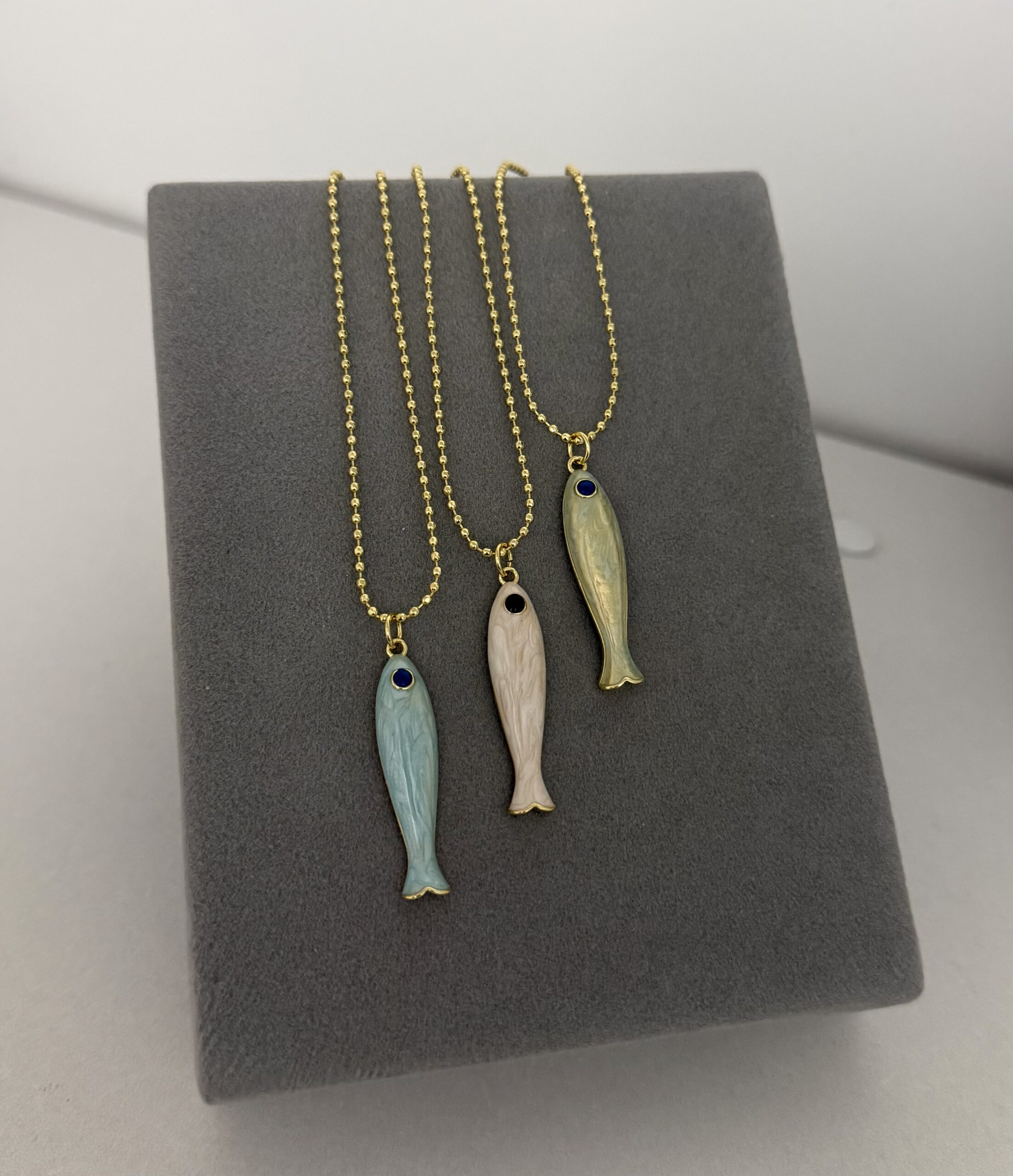 IMG_0239 .Colorful Fish Necklace - Imagen 1