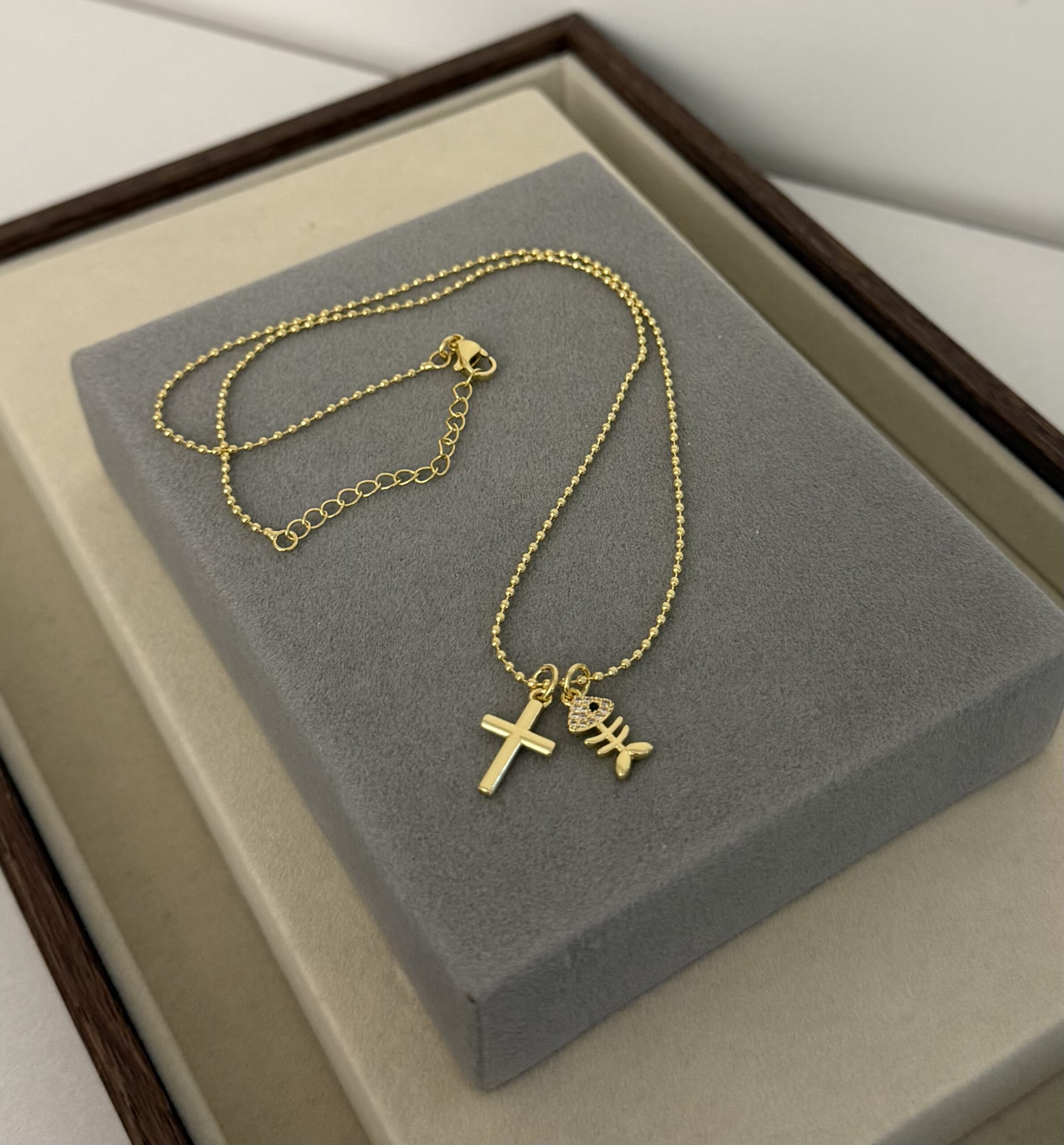 IMG_0584 .Fish and Cross Necklace - Imagen 1