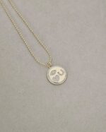 .Medallion Gold Necklace - Imagen 2