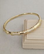 ..Textured Zirconia Bracelet