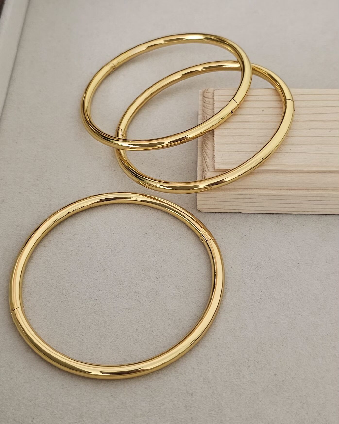 20260916_172502 ..Bangle Bracelet - Imagen 1